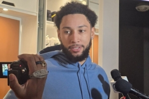 西蒙斯談快船主場(chǎng)首秀：球館讓人驚嘆 球迷也非常棒