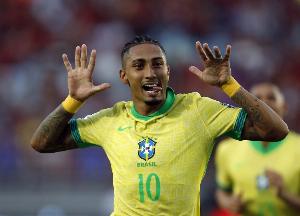 拉菲尼亞和阿勞霍在世預(yù)賽已身背黃牌，再吃黃牌可能提前返回巴薩