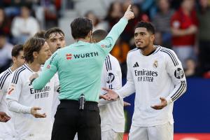 西甲多隊(duì)抗議裁判?西媒：自皇馬上月公開(kāi)抗議后，多隊(duì)紛紛效仿