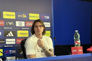 卡拉菲奧里：不太喜歡比較英超意甲 或許英超更少防守 追求多進球