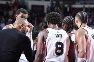 很夸張??火箭近3戰(zhàn)合計(jì)凈勝對手74個(gè)籃板 對陣獨(dú)行俠一場贏33個(gè)