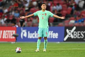 ??王上源上半場(chǎng)合集：染黃下場(chǎng)停賽，一次失誤，一次滑倒