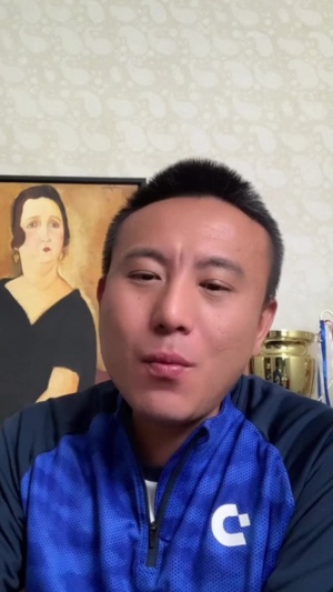 ??塞鳥(niǎo)枯坐90分鐘！毛劍卿質(zhì)疑伊萬(wàn)：不讓人家上那你歸化干啥？