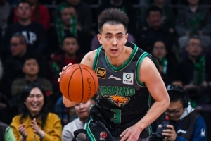 ??感恩！趙繼偉談里程碑：12個(gè)賽季走來 感謝這幫隊(duì)友與教練！