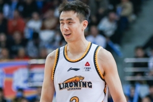 鞍山PJ-華盛頓！記者：為啥抱臂慶祝半場(chǎng)壓哨三分 趙繼偉回應(yīng)：帥