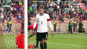 海拔4100米??烏拉圭客場(chǎng)0-0玻利維亞 吉梅內(nèi)斯比賽中不得不吸氧