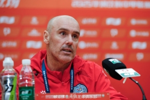 胡安：對于今天的比賽結(jié)果我非常遺憾，但我也認可隊員的團結(jié)拼搏