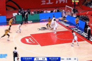 摧枯拉朽！江蘇外援古德溫空切接球 起飛滑翔力劈華山單臂暴扣