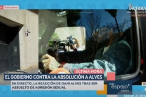 世體：阿爾維斯妻子宣布懷孕 官宣前兩人被拍到會(huì)面&神情嚴(yán)肅