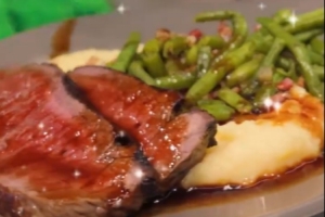 U16國(guó)少王非尼亞稱贊狼堡俱樂部伙食：牛肉賊嫩不柴，真的可以