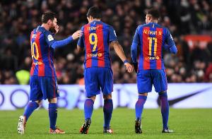 蘇亞雷斯：我站在梅西和內(nèi)馬爾中間像頭驢，只想著別礙著他們就好