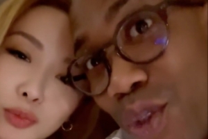 烤肉姐：馬布里老婆評(píng)論區(qū)怎么全是污言穢語(yǔ) 她和馬布里門當(dāng)戶對(duì)