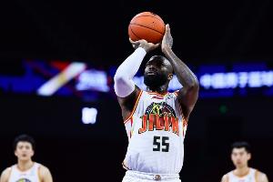 瓊斯曬豪車照：生活很美好 但我仍然像一無所有一樣努力工作??