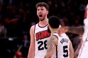 季末評獎大會??各支球隊的隊內(nèi)MVP是誰？火箭申京&快船哈登