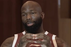 瓊斯：中國(guó)男籃水平應(yīng)該是世界前六 但前提是我當(dāng)教練或參與其中