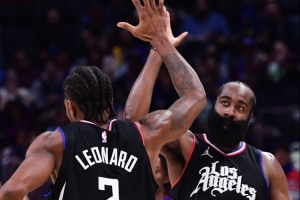 來啦??！船記：快船全員健康 所有人明日均可以出戰(zhàn)掘金！