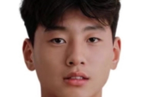 博主：18歲海翔加盟西班牙球隊(duì)，他曾效力上海根寶