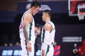 探長談高詩巖批陶漢林：理解球迷不滿 但說球員“外來戶”過分了