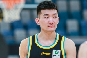 孫銘徽：即使季后賽遇到傷病 大家也互相鼓勵(lì) 不會(huì)拿傷病當(dāng)借口