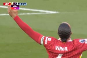 利物浦vs熱刺終場哨響，詹俊激動大喊：利物浦，是聯(lián)賽冠軍！