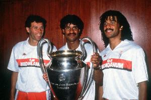 古利特：和伯利首次見面他竟不知道我 曼聯(lián)已經(jīng)失去了DNA