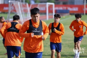 海牛隊在俱樂部基地進行了與亞泰賽前的最后一堂訓(xùn)練課