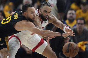 狄龍：庫里要是不想身體對抗??他應(yīng)該去打網(wǎng)球??