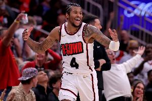 袁方：火箭應(yīng)該趕緊放棄杰倫-格林 哪怕籌碼不是那么好都別留戀了