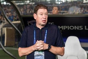 缺兵少將，記者：明天戰(zhàn)梅州，申花只有馬納法和米內(nèi)羅兩外援可用