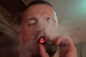 冠軍的滋味！戴爾社媒曬抽雪茄，慶祝職業(yè)生涯首冠