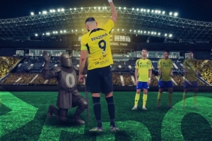 C羅淪為背景！吉達聯(lián)合曬本澤馬海報：你最閃耀！