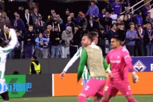 圓神落淚！傳射助球隊(duì)晉級(jí)決賽，安東尼哨響后掩面喜極而泣