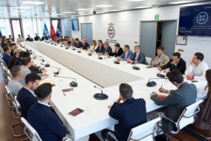 阿斯：西班牙裁判團(tuán)體與西足協(xié)主席開會，討論建立裁判工會