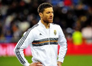 歸來已是傳奇！哈維-阿隆索皇馬球員時期：歐冠西甲國王杯大滿貫