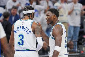 韋德：麥克丹尼爾斯像喬治一樣逐漸會(huì)進(jìn)攻 他和華子如麥迪卡特