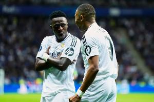 西媒：阿隆索將用巴佩修斯打雙前鋒 左后衛(wèi)目標(biāo)是格里馬爾多等2人