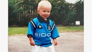 英超官方發(fā)布小游戲：猜猜這是哪位球星小時候？