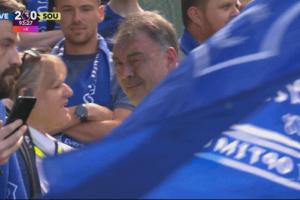 怎能不愛??古迪遜公園133年最后一戰(zhàn)，眾多埃弗頓球迷動情落淚