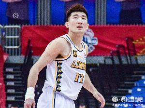 鐵但足夠冷靜！孫銘徽16中5拿到15分10助 僅1失誤