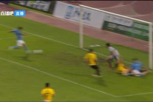 客場(chǎng)連追兩球！周大地包抄破門(mén)，深圳新鵬城2-2扳平廣東廣州豹