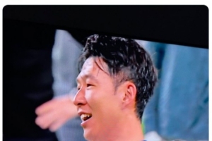 漢堡祝賀孫興慜奪歐聯(lián)杯：我們?yōu)槟泸湴?，為你高興！