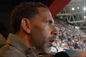 兩種心情！熱刺進(jìn)球后費(fèi)迪南德目瞪口呆，貝爾喜笑顏開(kāi)鼓掌！