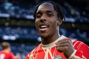 特爾隨熱刺歐聯(lián)杯奪冠，拜仁官推：祝賀特爾收獲歐聯(lián)杯冠軍！