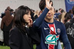 你小子??李剛?cè)适状螖y女友亮相，女友是218億刀韓國(guó)財(cái)閥繼承人