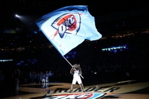 小市場(chǎng)球隊(duì)的總決不夠檔次？雷霆俄城這種羈絆才是NBA的根基所在