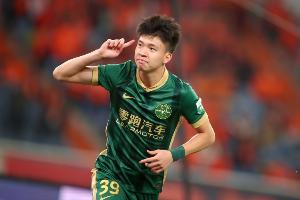 李瑋鋒談中國好球員不愿留洋：歐洲月薪6000歐，國內(nèi)可能兩三百萬