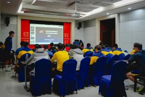 以紀(jì)律立身，以規(guī)范強(qiáng)隊(duì)，南通支云參加紀(jì)律道德與準(zhǔn)則宣講會(huì)