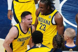 ??小人物大能量！1米85場(chǎng)上最矮的麥康納！吹響步行者反擊號(hào)角