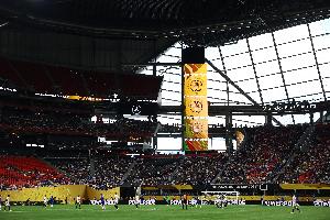 工作日下午3點(diǎn)看球！22137人觀戰(zhàn)切爾西vs洛杉磯，球場滿座7萬人