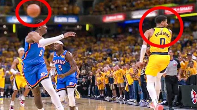 這也太騷了??哈利不看人妙傳身體轉(zhuǎn)向后球已飛過杰倫威后腦勺